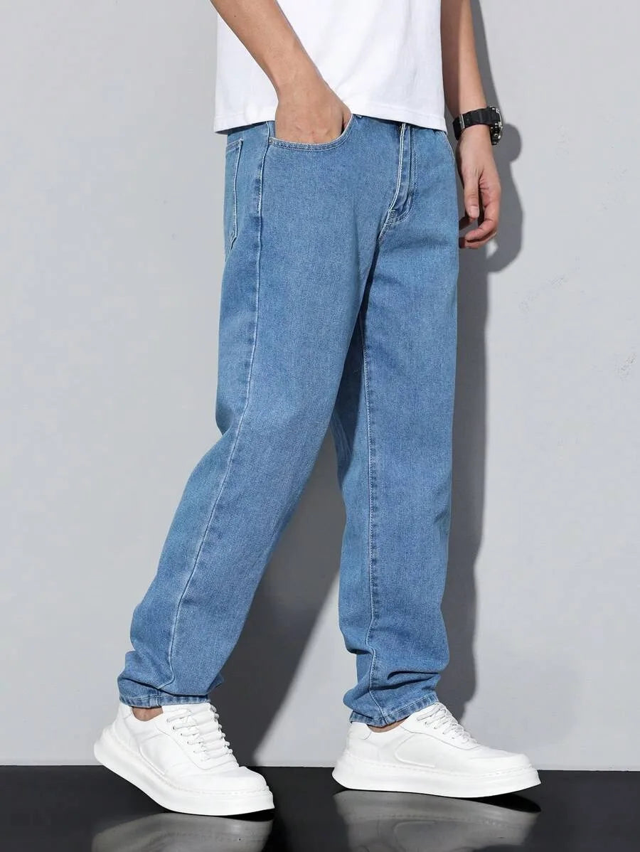 Men's straight-leg skinny jeans, straight and simple design, suitable for daily wear in all seasons Ürün ana görseli