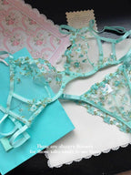 European Women Alluring Sheer Lace Embroidery Underwire Bra, Big Bust Support Minimize Anti‑Sagging Soft Lingerie S‑XL  Bra Set
