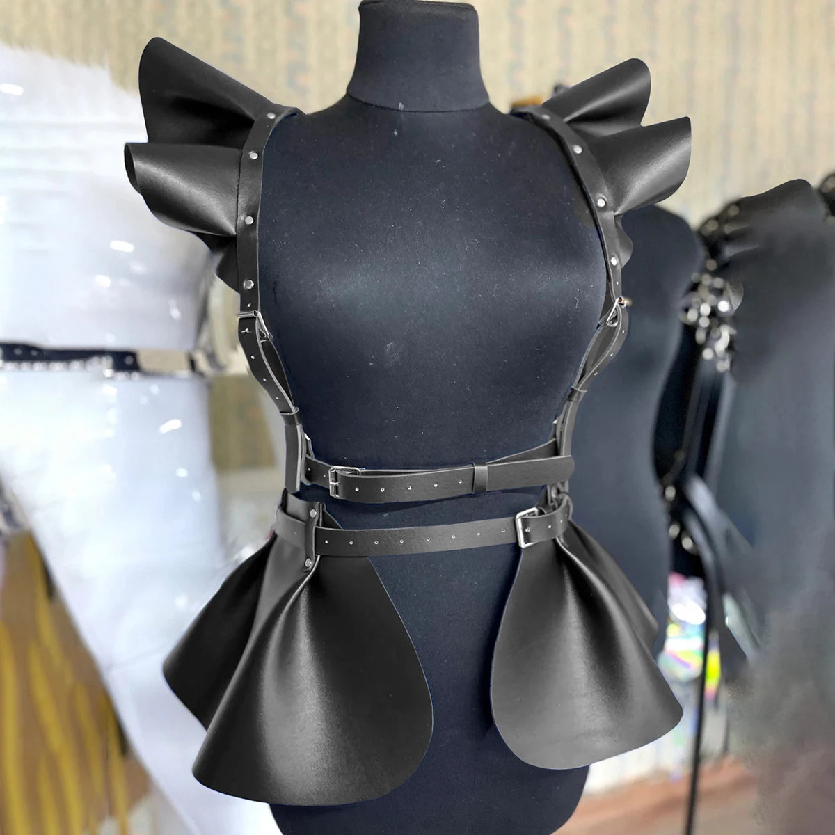 Leather Skirt Women's Belts Fashion Body Harness Belt Skirt With Ruffle Hem Gothic Style Waist &Shoulder Belt Clothing Accessory Ürün ana görseli