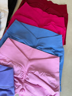 Back Scrunch Shorts Women Seamless V-Back Waist Line Scrunch Booty Shorts Fitness Workout Running Yoga Gym Shorts