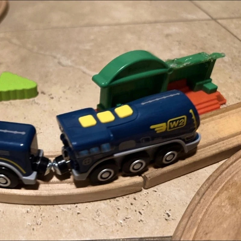 Kids Electric Train Set Compatible with Wooden Tracks Magnetic Connectors Diecast Metal Auto-Go Train Toy for Ages 3+ Boys Girls Ürün ana görseli