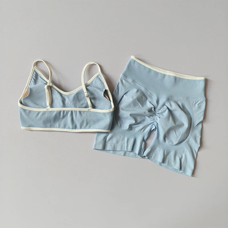 2PCS Yoga Suit Seamless with Chest Pad Tight Sports Bras and High Waist Shorts Outside Wear Running Exercise Fitness Yoga Set