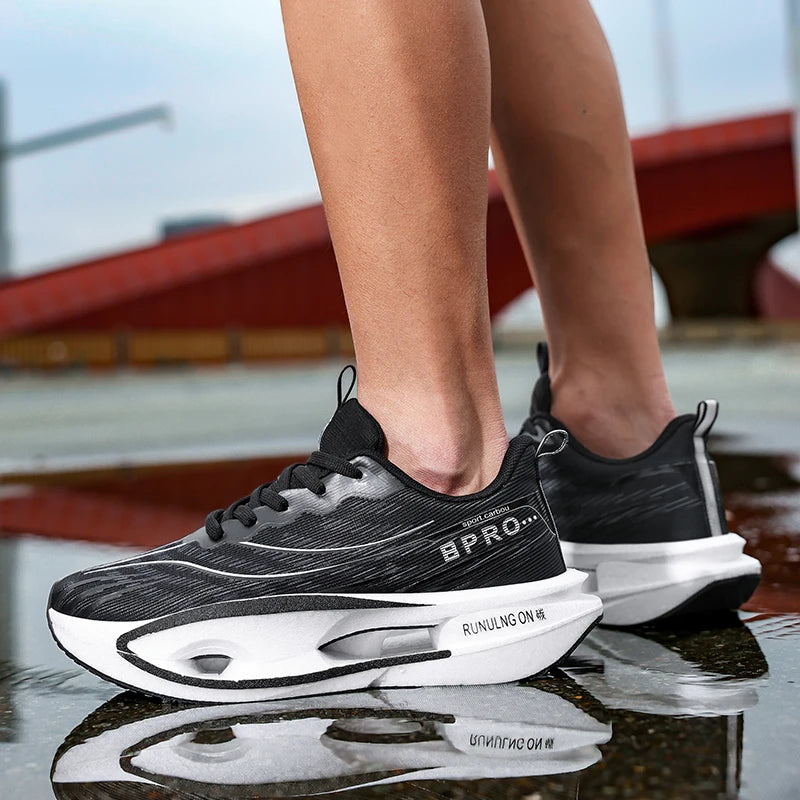 Men's Casual, Comfortable and Fashionable Road Running Shoes, Stable Inversion, Sports and Outdoor, Lace-Up Design, Low-Top Style, Fabric Upper and Comfortable Insoles, Non-Slip Wear-Resistant Soles, Geometric Patterns, Suita