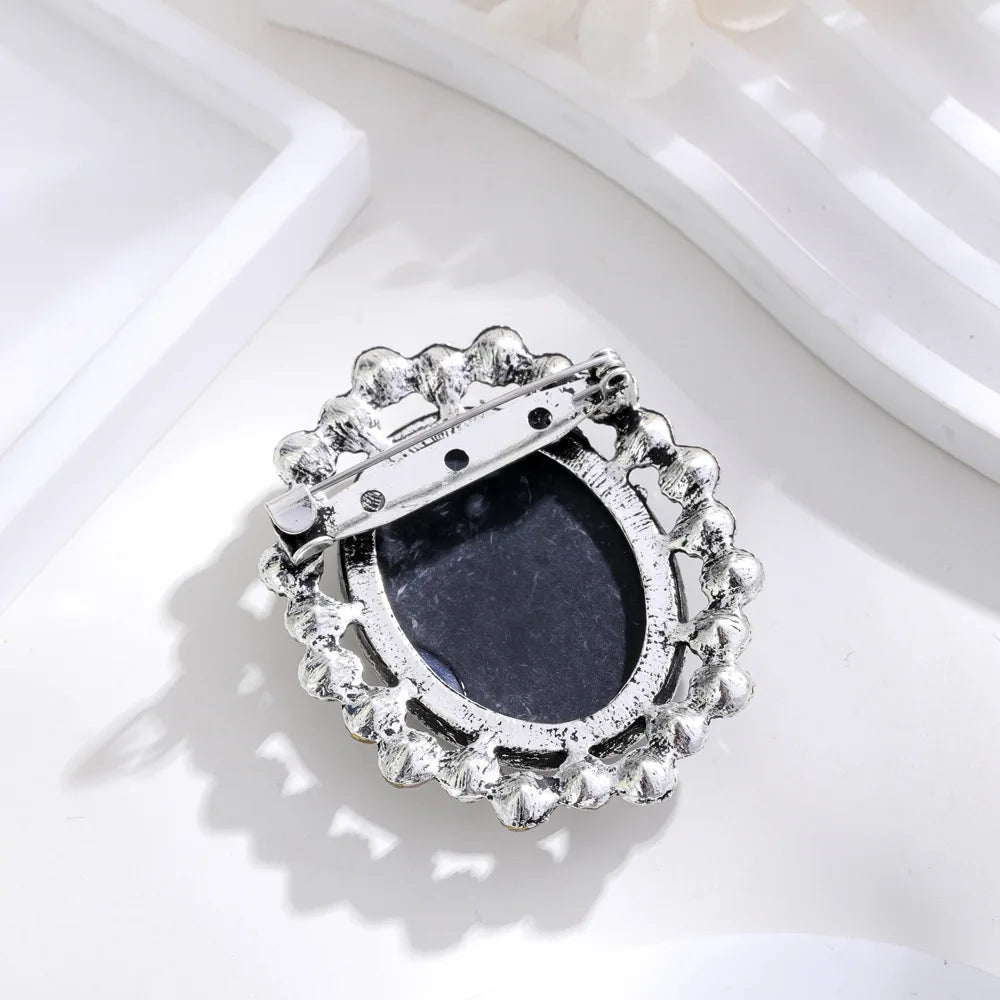 Vintage Victorian Design Queen's Cameo Brooch Pin, Antique Wedding Beauty Jewelry Gift, Elegant Style