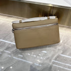 ew genuine leather LP19 mobile phone handbag for women. Exclusive to women, with a luxurious design and compact and exquisite ap