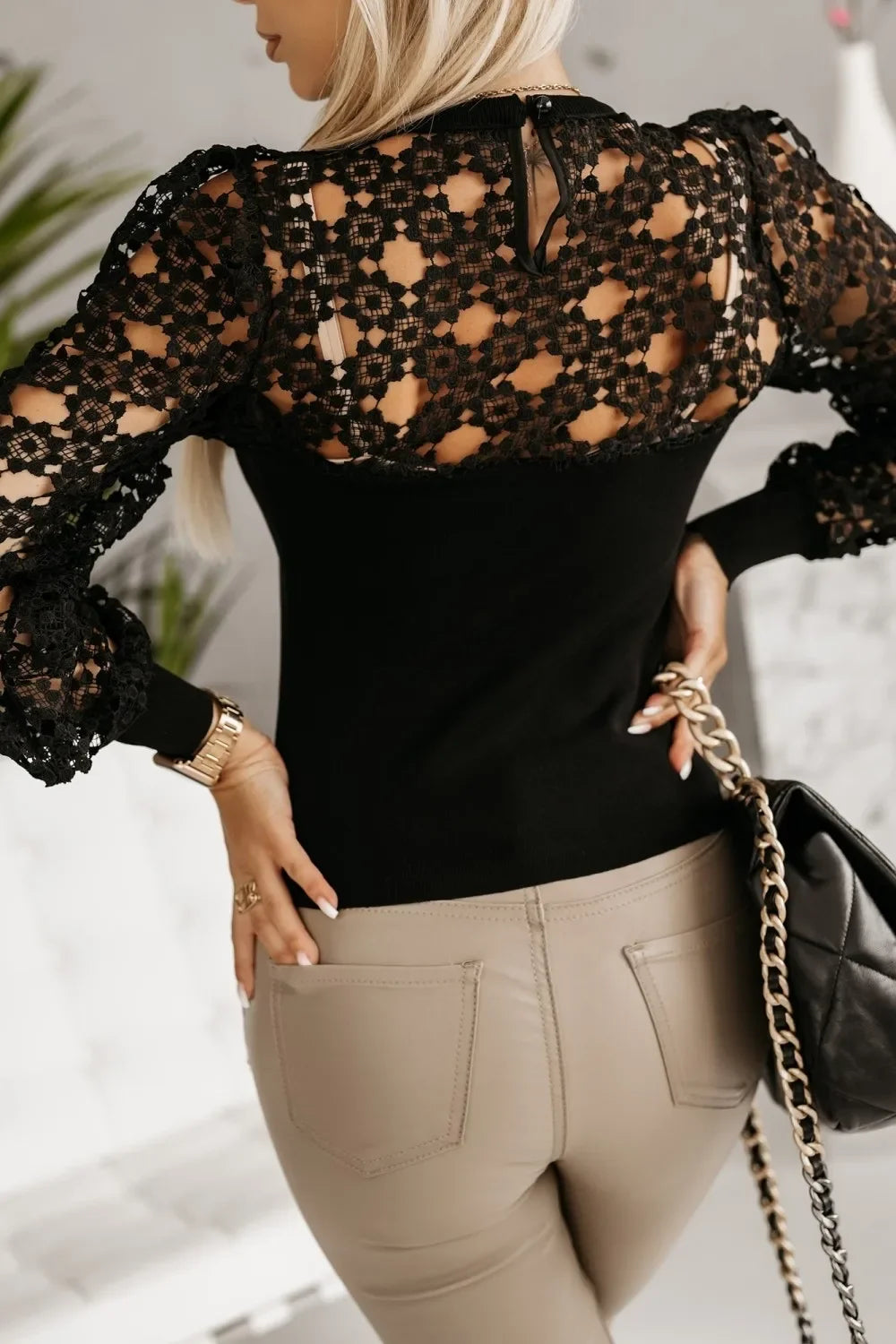Women's Fashion Hollow Contrast Lace Splicing Shirt Ladies Temperament Long-Sleeved Shirt  Round Neck Blouse