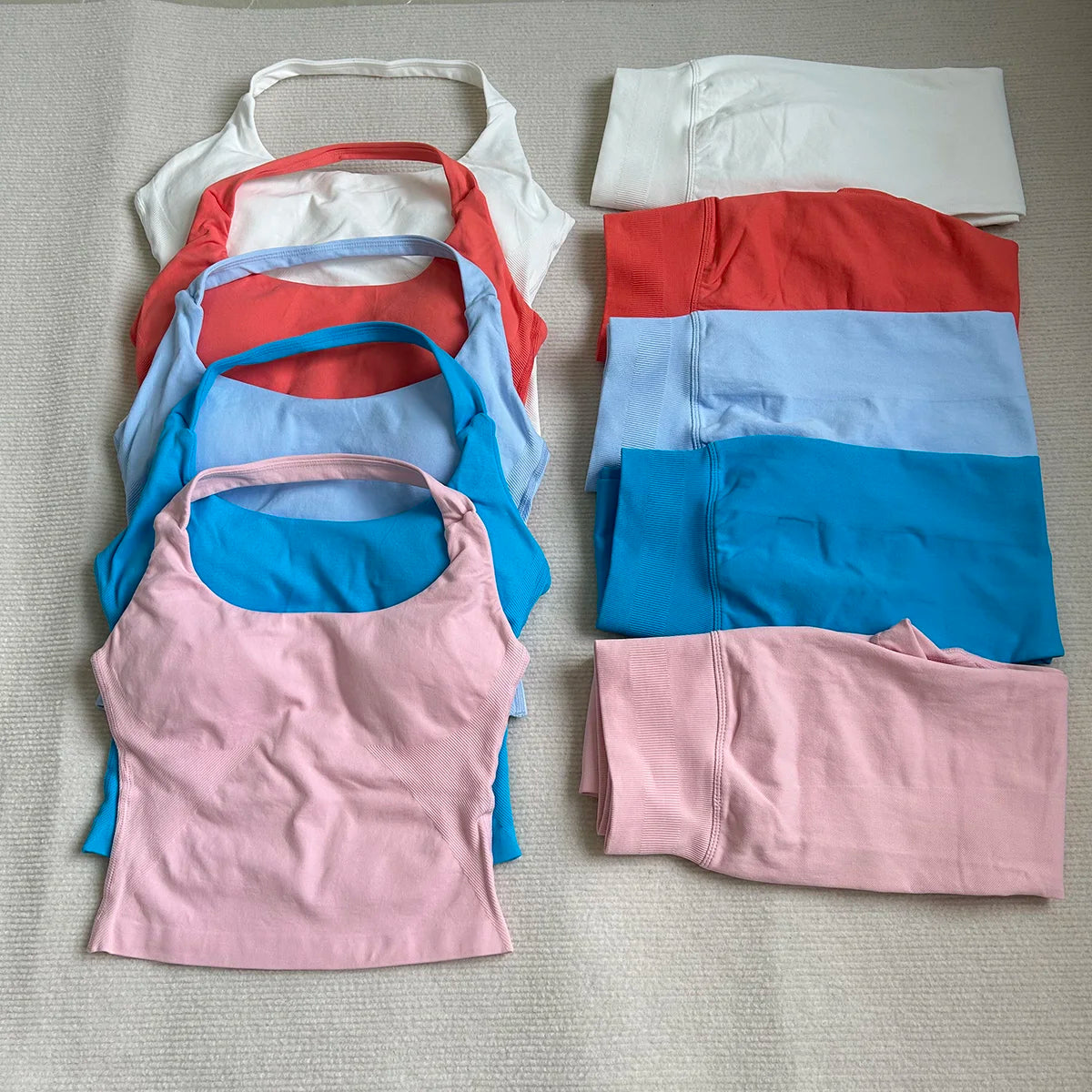 Halter Top Leggings 2-Piece Set Seamless Halterneck Backless Yoga Top+Scrunch Booty Leggings Fitness Gym 2pcs Set