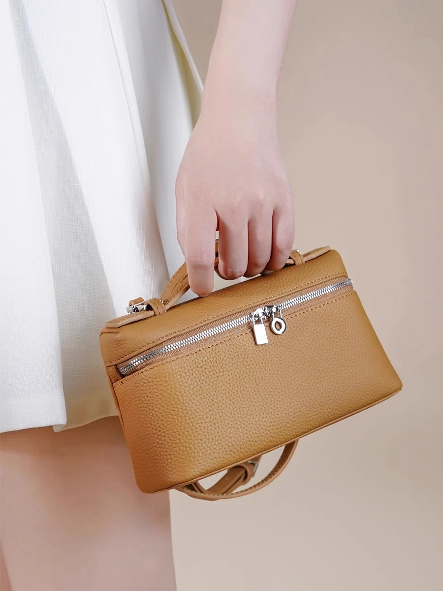 ew genuine leather LP19 mobile phone handbag for women. Exclusive to women, with a luxurious design and compact and exquisite ap