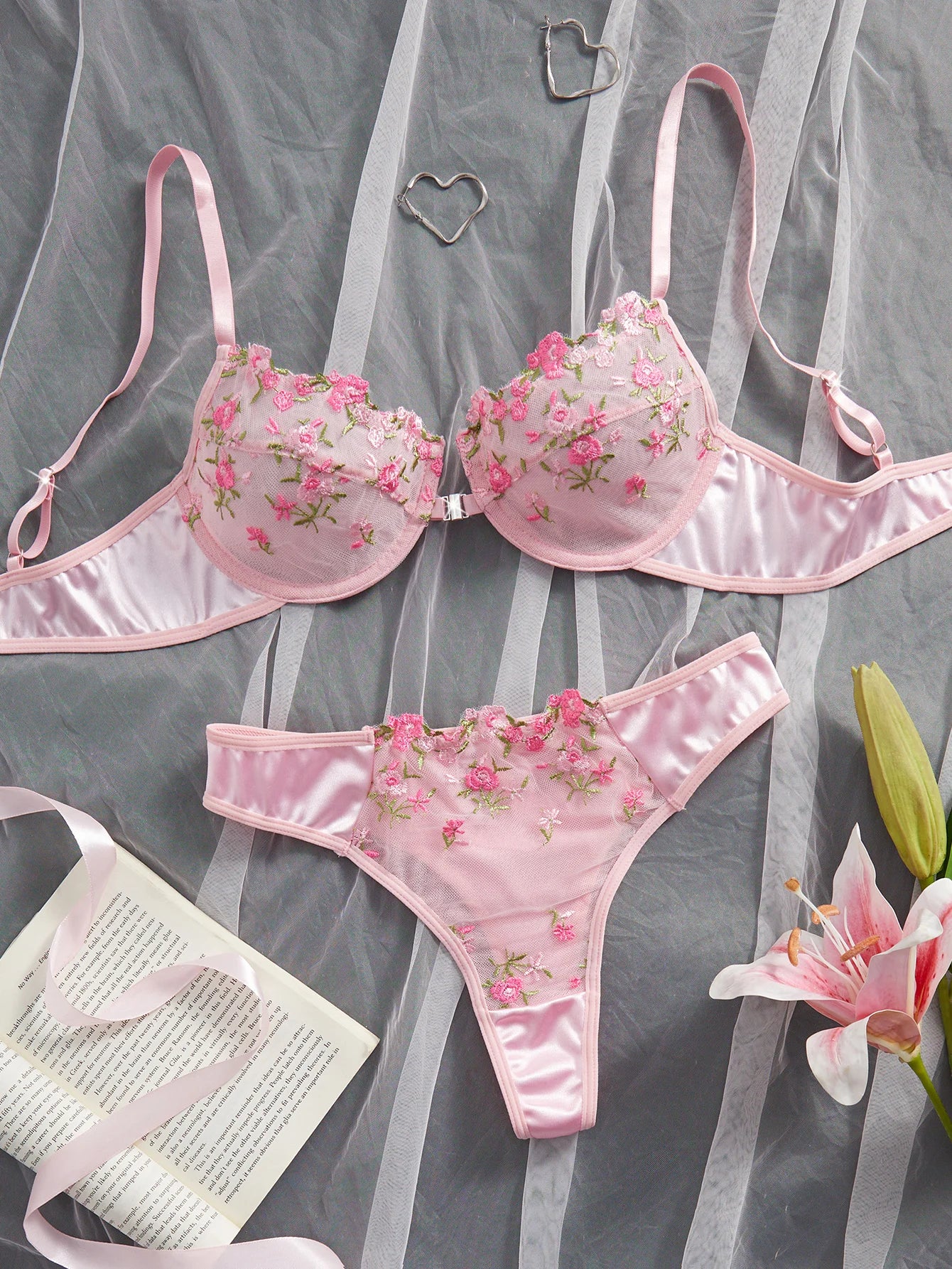 Pink Floral Embroidery Lingerie Set 2PCS Underwired Semi-Sheer Front Closure Back Double Hooks Sexy Underwear for Romantic Occas Secondary image